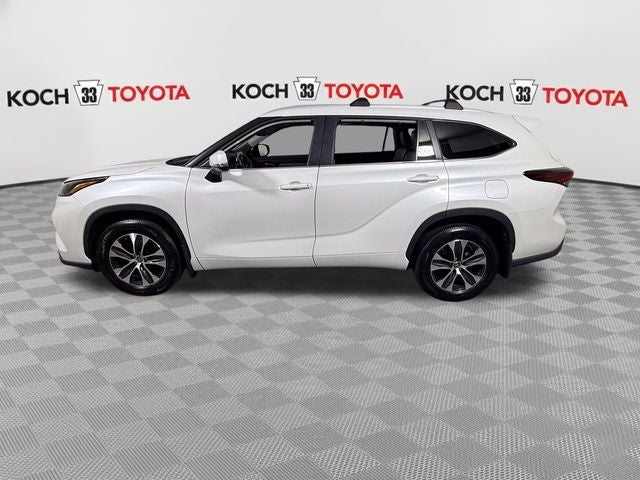 2025 Toyota Highlander XLE