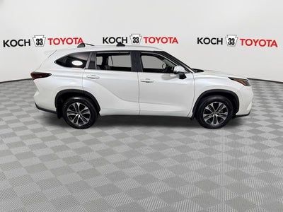 2025 Toyota Highlander XLE