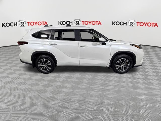 2025 Toyota Highlander XLE