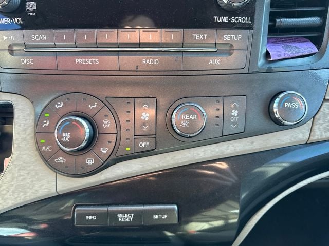 2012 Toyota Sienna LE 8 Passenger