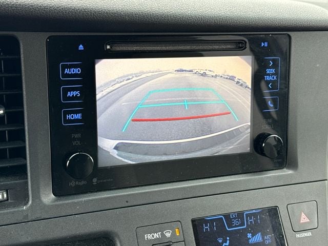 2015 Toyota Sienna LE 8 Passenger