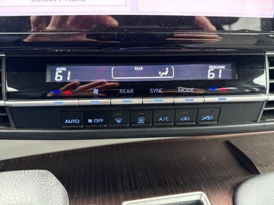 2022 Toyota Sienna LE 8 Passenger