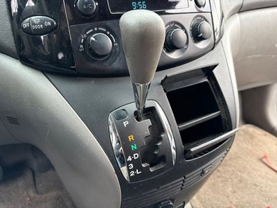 2004 Toyota Sienna LE