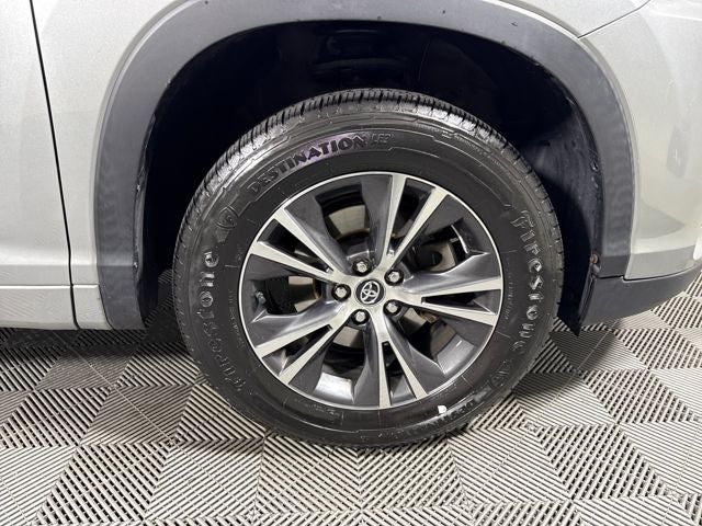 2018 Toyota Highlander LE