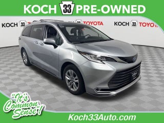 2022 Toyota Sienna Limited 7 Passenger