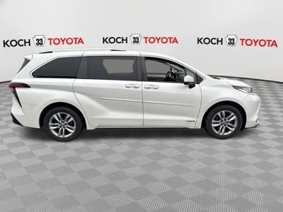 2021 Toyota Sienna Limited 7 Passenger