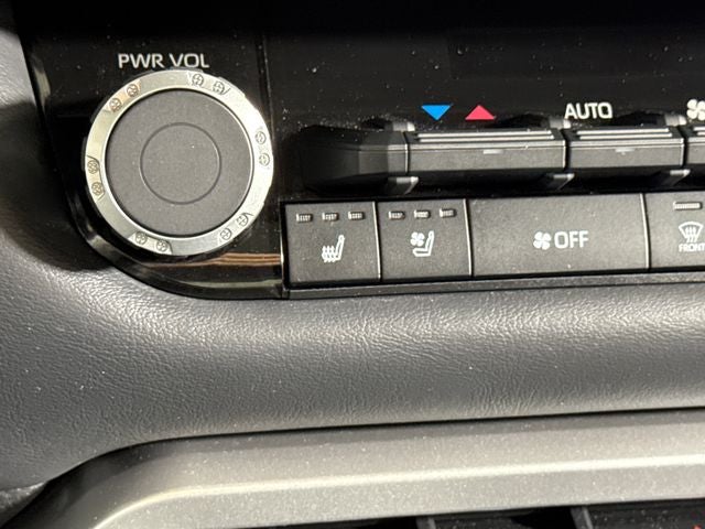 2023 Toyota Tundra Hybrid Platinum