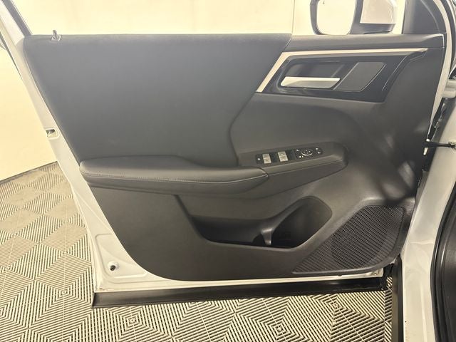 2024 Mitsubishi Outlander ES