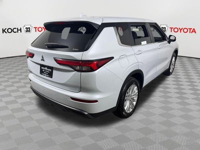 2024 Mitsubishi Outlander ES