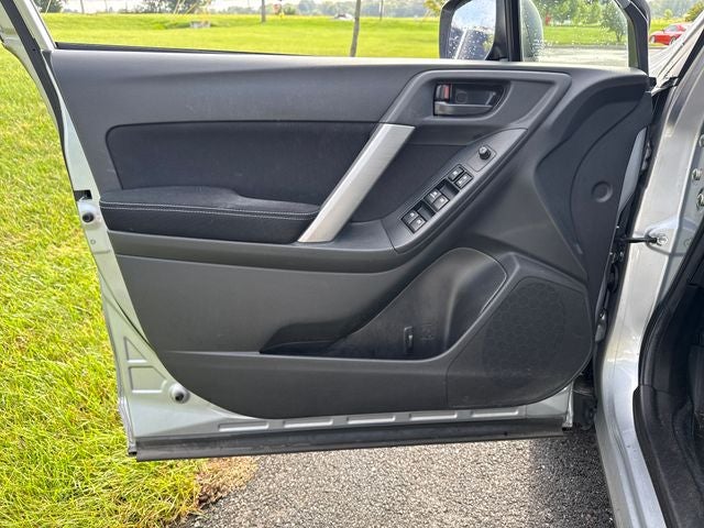 2014 Subaru Forester 2.5i