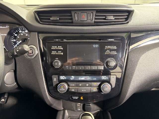 2017 Nissan Rogue Sport SV