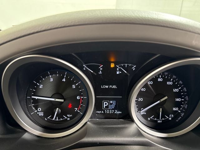 2013 Toyota Land Cruiser Base