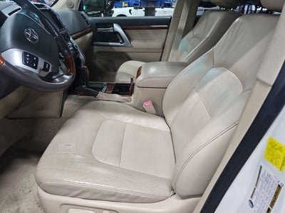 2013 Toyota Land Cruiser Base