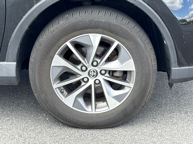 2016 Toyota RAV4 Hybrid XLE