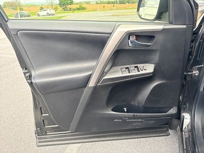 2016 Toyota RAV4 Hybrid XLE