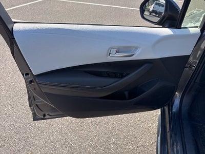 2025 Toyota Corolla Hatchback SE