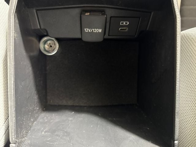 2025 Toyota Corolla Hatchback SE