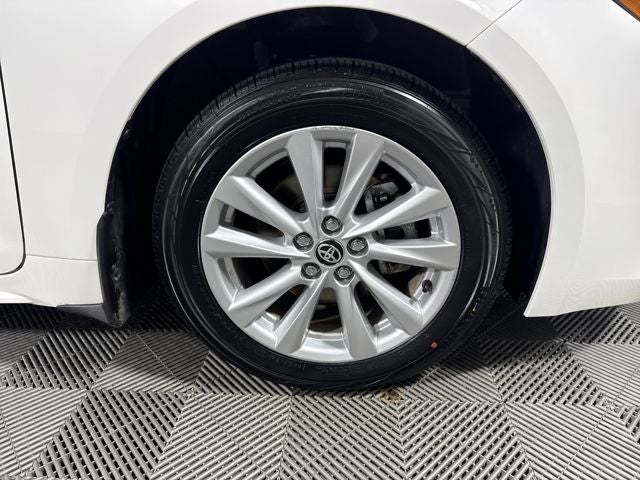 2025 Toyota Corolla Hatchback SE