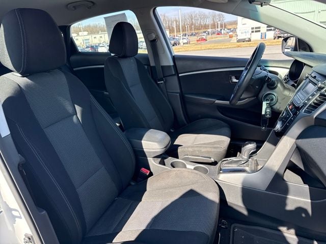 2017 Hyundai Elantra GT Base