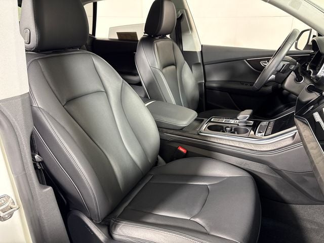 2023 Audi Q8 55 Premium Plus quattro