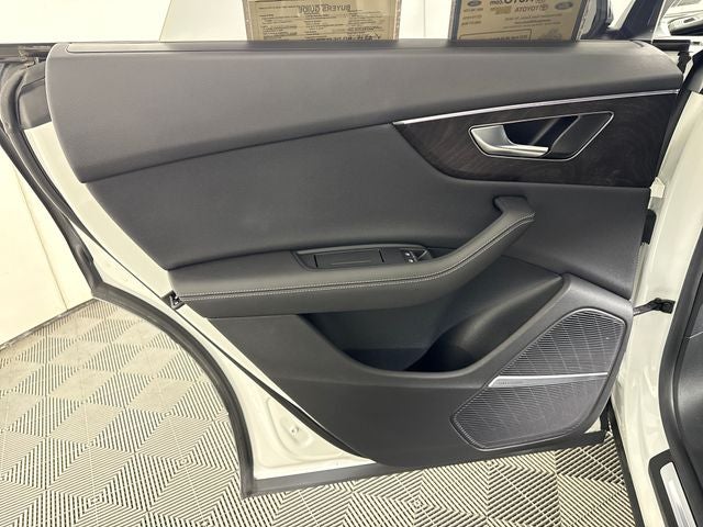 2023 Audi Q8 55 Premium Plus quattro
