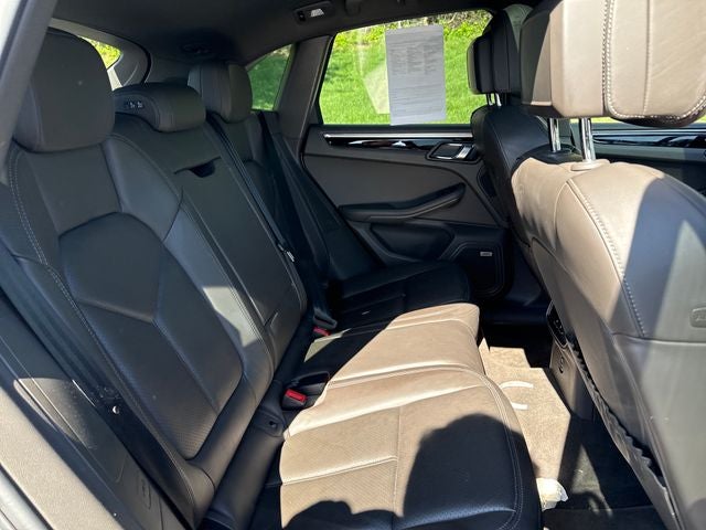 2020 Porsche Macan Base