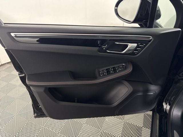 2023 Porsche Macan S