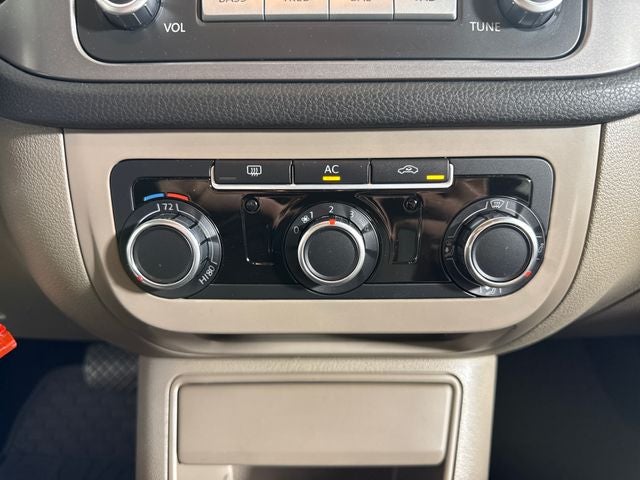 2010 Volkswagen Tiguan SE 4Motion