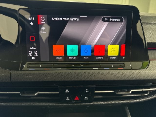 2024 Volkswagen Golf GTI SE